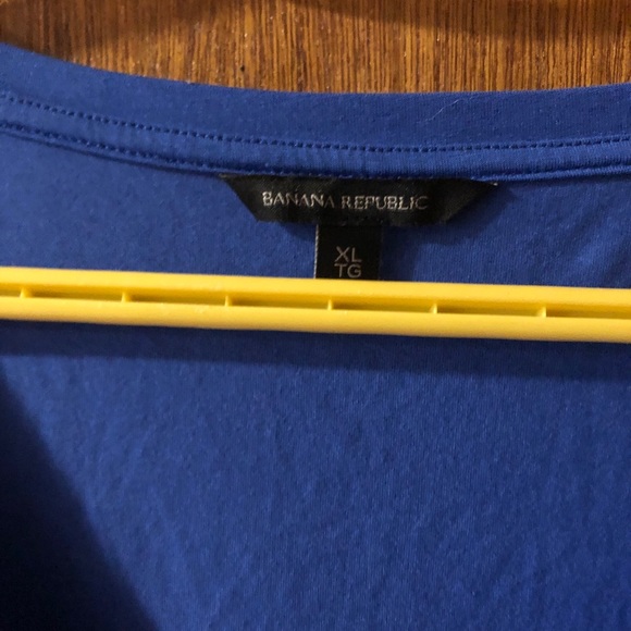 Banana Republic open shoulder t-shirt - Picture 6 of 6